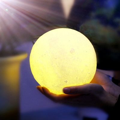 Dimmable Touch Control Remote PLA 3D Printing Moon Lamp with 10000 Hours Lifespan